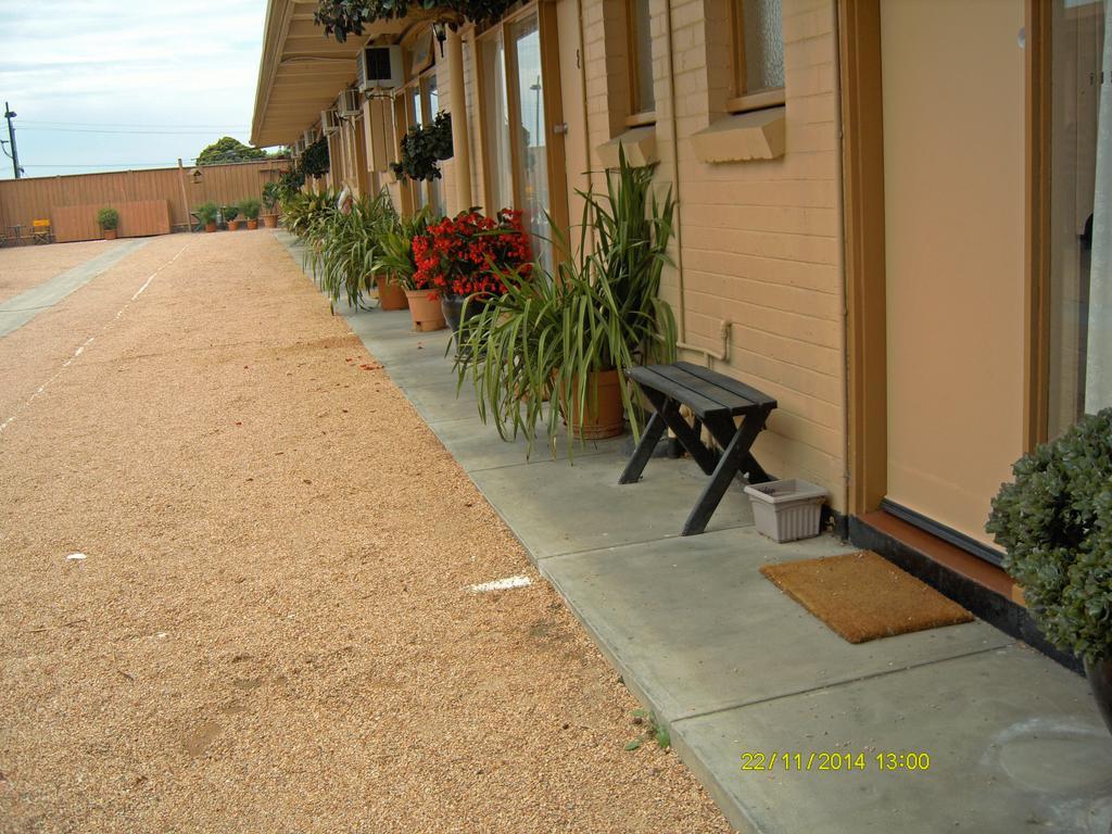 Travellers Rest Motel Bairnsdale Exteriör bild